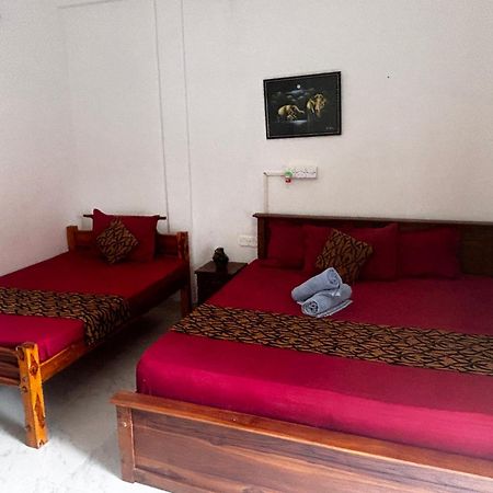 Ubay Guest House Trincomalee Exterior foto