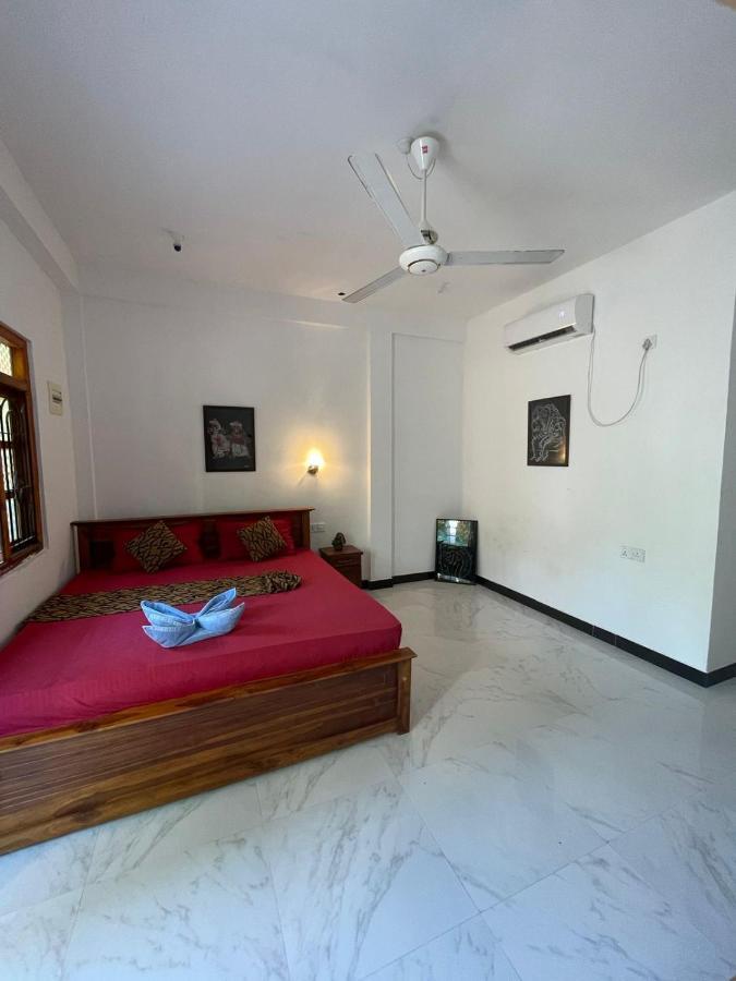Ubay Guest House Trincomalee Exterior foto