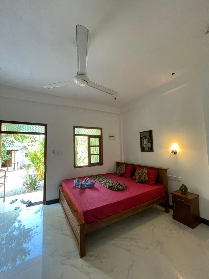 Ubay Guest House Trincomalee Exterior foto