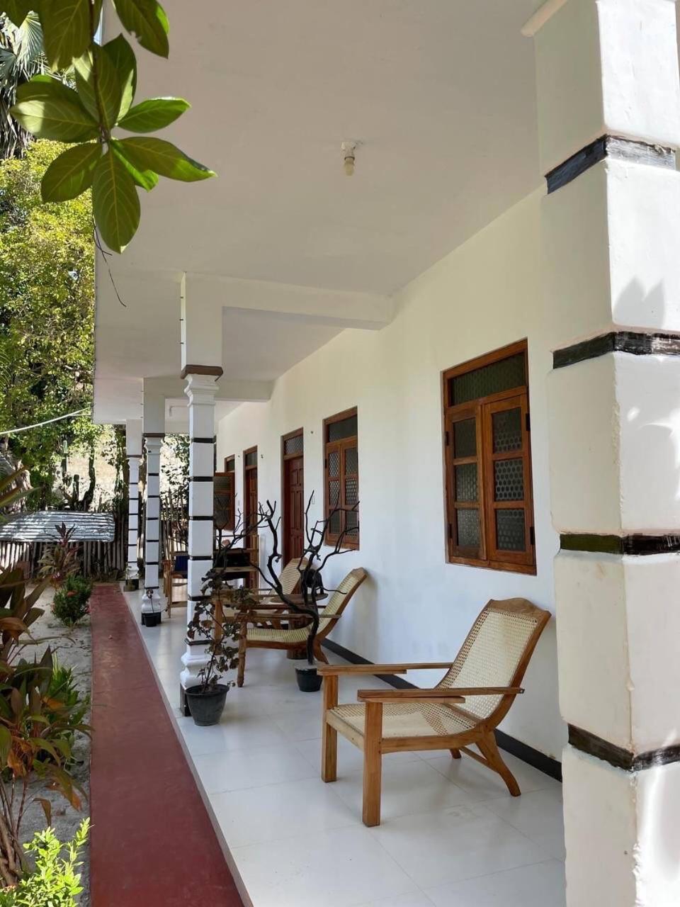 Ubay Guest House Trincomalee Exterior foto