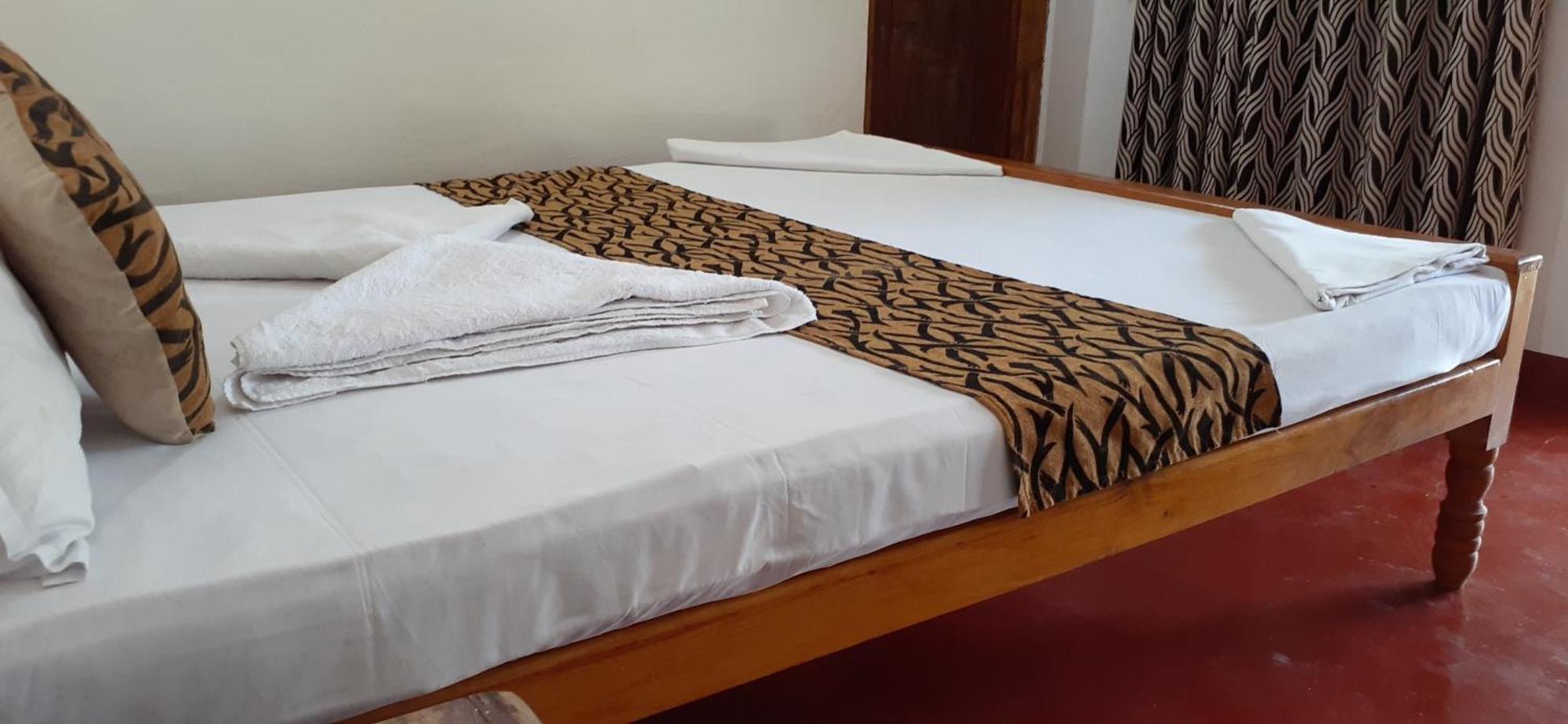 Ubay Guest House Trincomalee Exterior foto