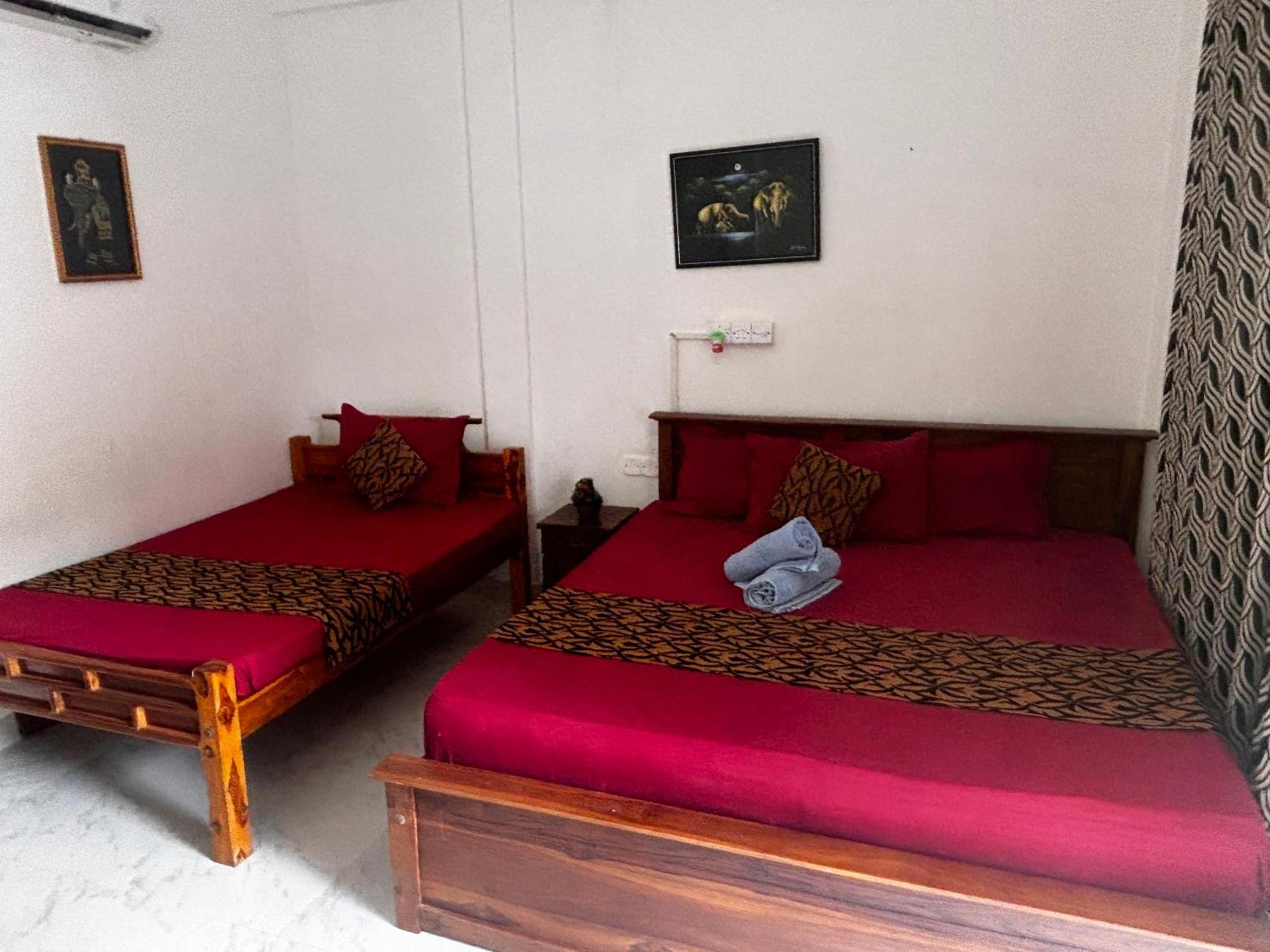 Ubay Guest House Trincomalee Exterior foto