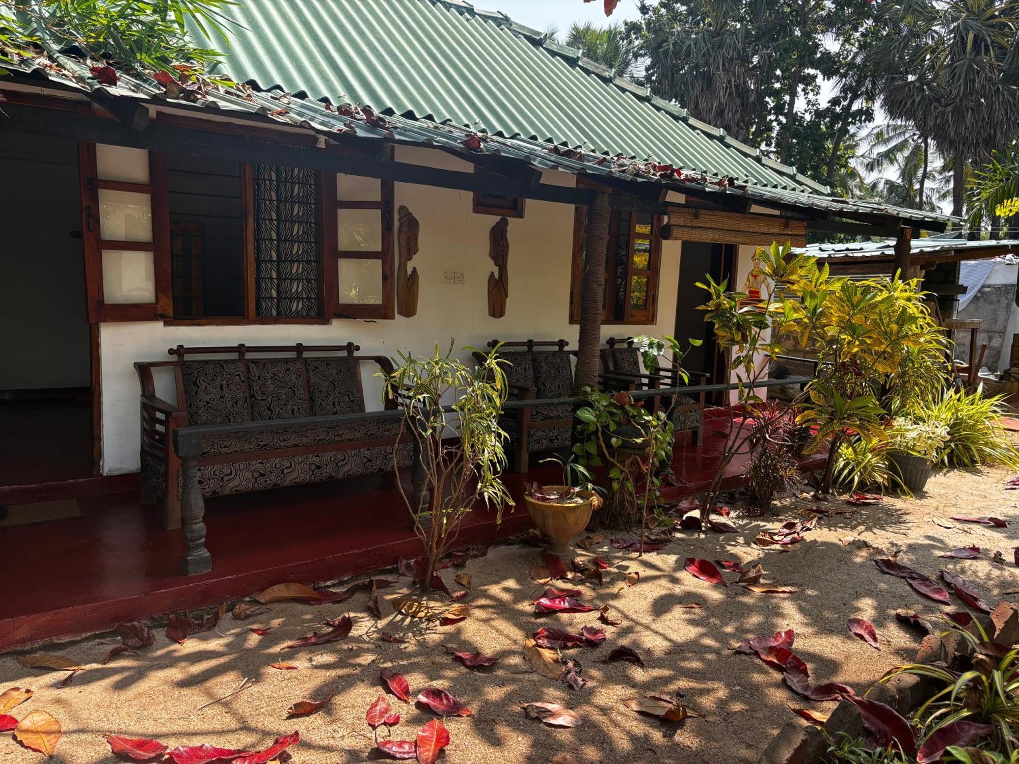 Ubay Guest House Trincomalee Exterior foto