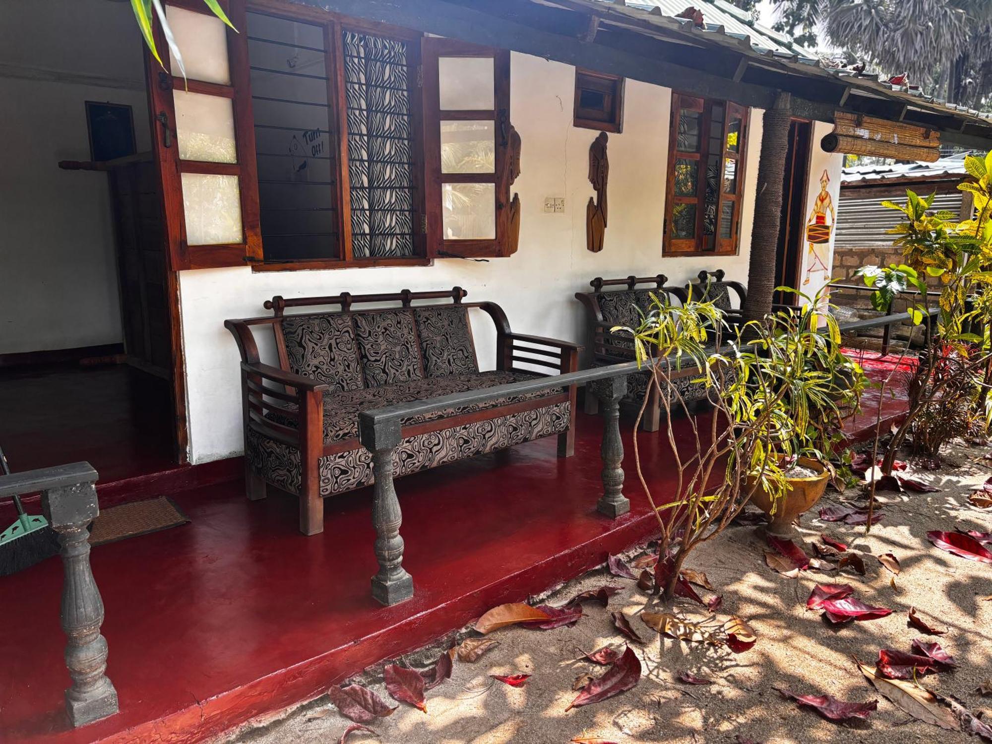 Ubay Guest House Trincomalee Exterior foto